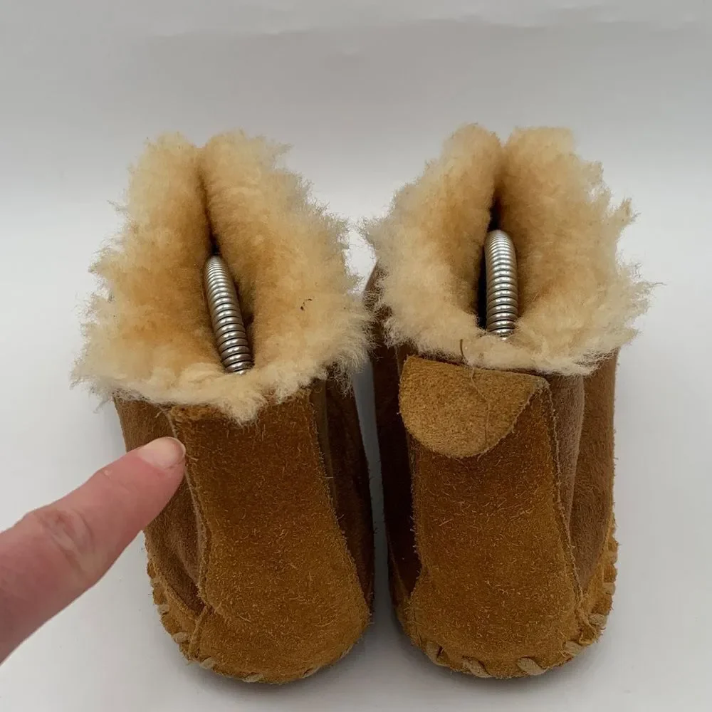 L.L. Bean suede leather wool lined moccasin style slippers Mens size 7 Woman 9